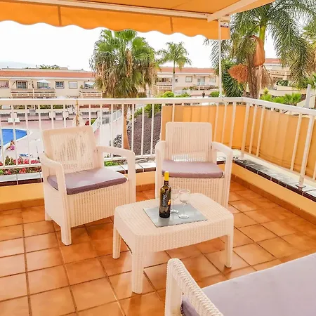 With Sea View In - 55 M² Apartment *